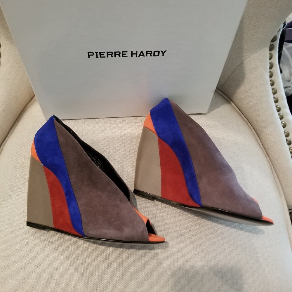PIERRE HARDY SUEDE PEEP TOE WEDGE